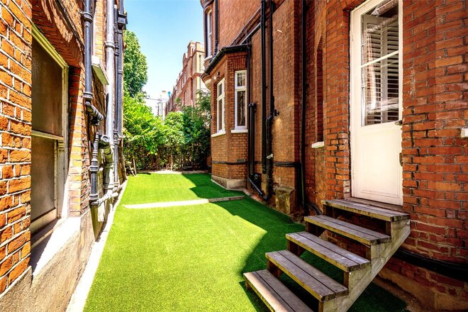 Rosary Gardens, London, SW7