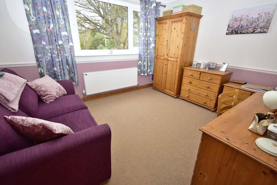 A BEDROOM 2.JPG