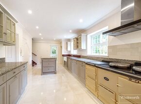 Heath Rise, Wentworth Estate, GU25