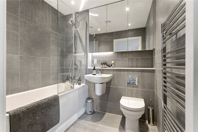 Mill Court, London, E5