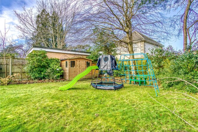 Kings Avenue, Poole, BH14