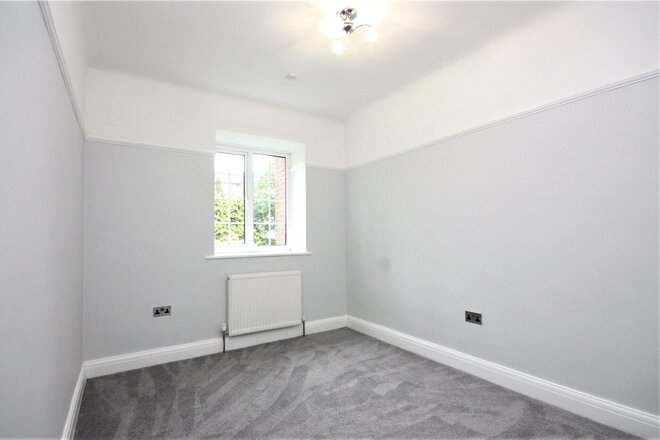 Gloucester Court, Kew Gardens, TW9