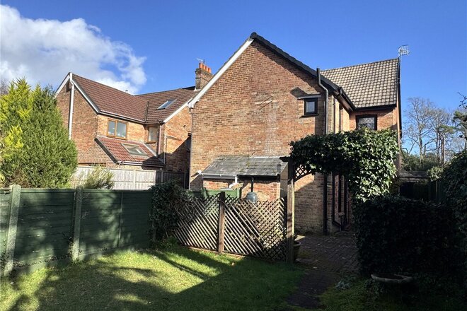 Archway Road, Poole, BH14