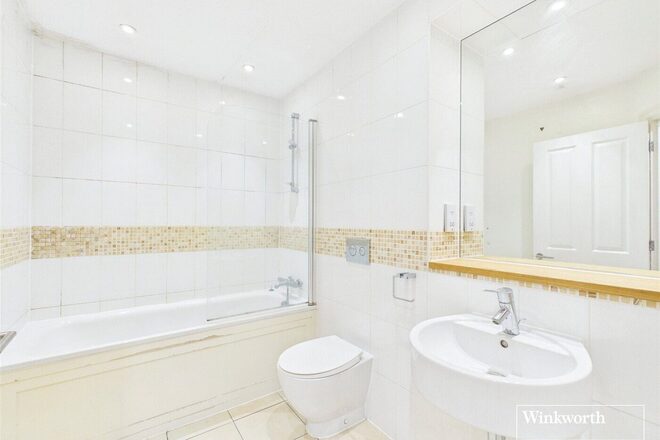 Wyatt Crescent, Reading, RG6