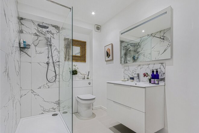 Avalon, Poole, BH14