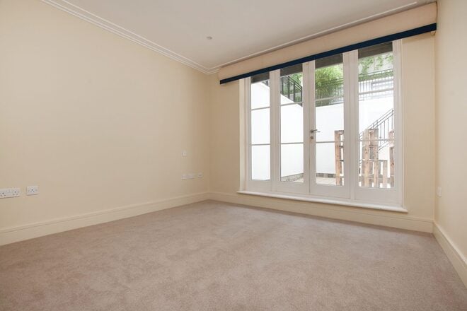 Acacia Road, London, NW8