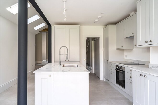Hydethorpe Road, London, SW12