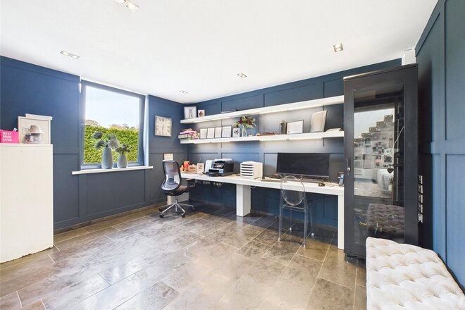 Ashford Hill Road, Thatcham, RG19