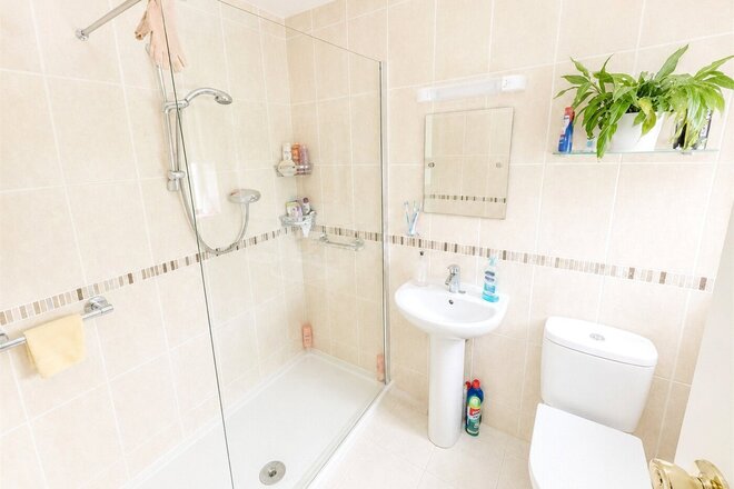Mandalay Drive, Lincolnshire, PE10
