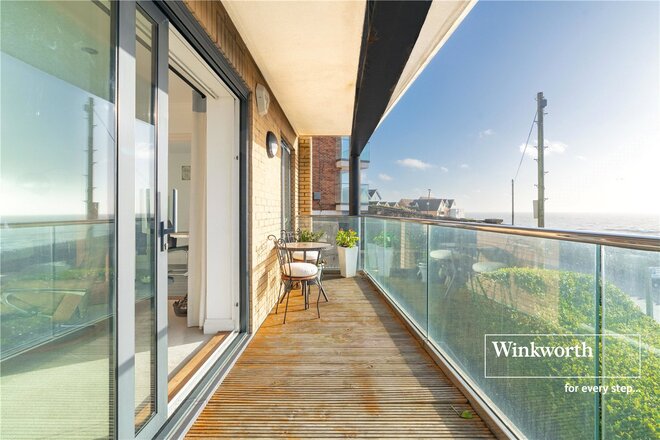 Marina Close, Bournemouth, BH5