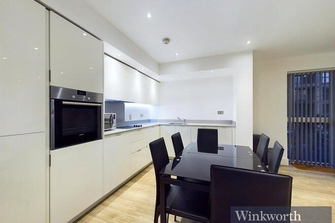 Lyon Road, Harrow, HA1