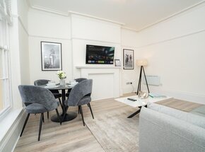 Grosvenor Street, Gloucestershire, GL52