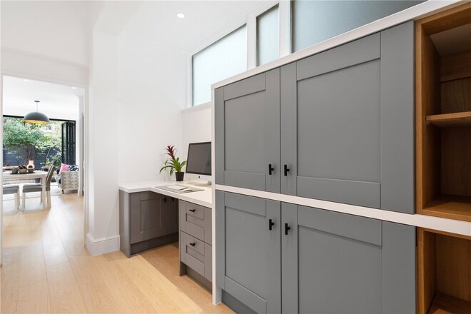 Santos Road, Putney, SW18
