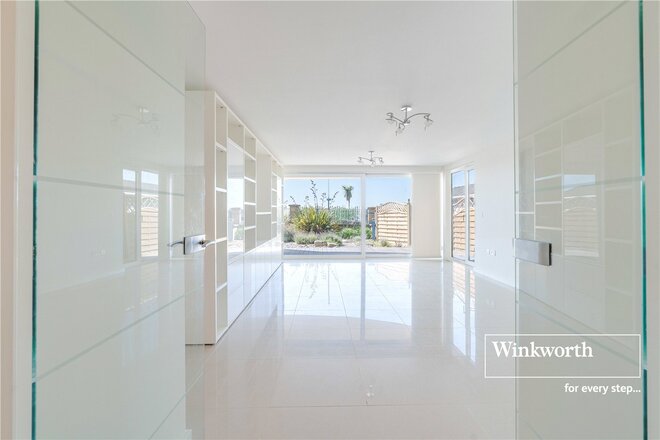 Boscombe Overcliff Drive, Dorset, BH5