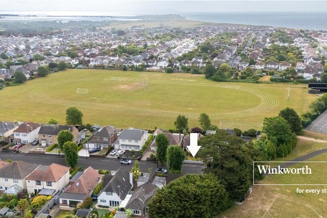 Sunnylands Avenue, Dorset, BH6
