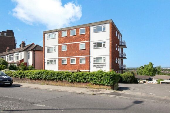 Leigham Court Road, London, SW16