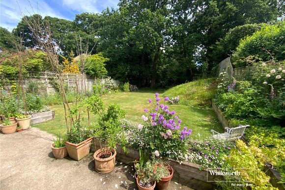 Shelley Close, Dorset, BH23
