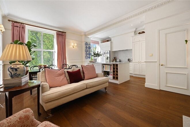 Cleveland Gardens, London, W2