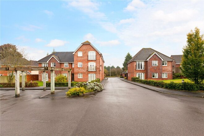 Grove Court, Newbury, RG14