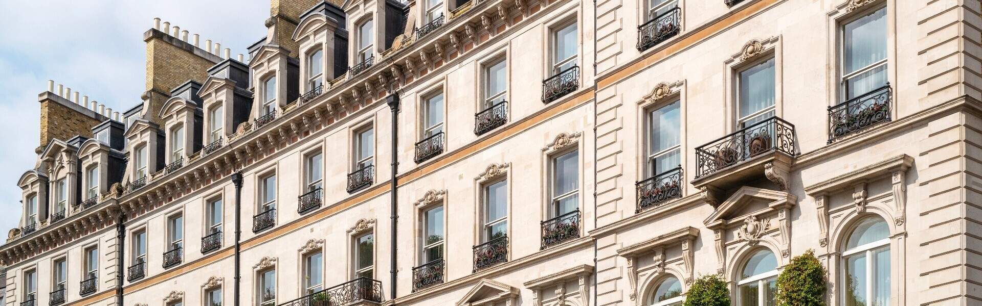 Prime London Becomes a Postcode-by-Postcode Market: Opportunity Emerging for Savvy Buyers