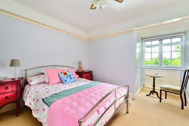 White Horse Lane, Wokingham, RG40