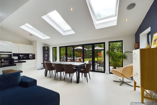 Cranes Drive, Surbiton, KT5