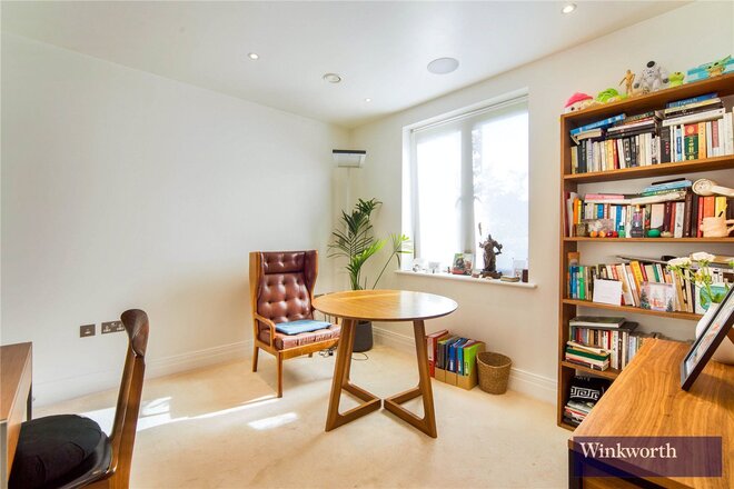 Duchess Crescent, Stanmore, HA7