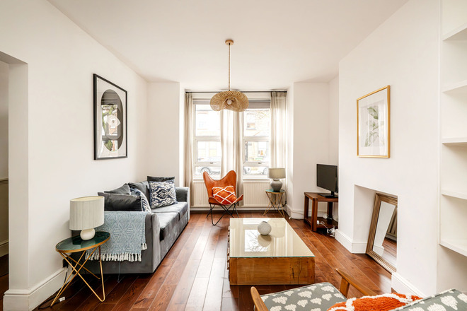 Holberton Gardens, London, NW10