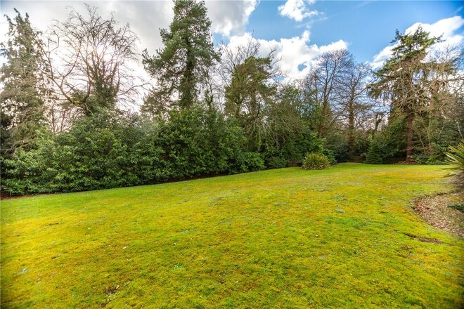 Callow Hill, Surrey, GU25