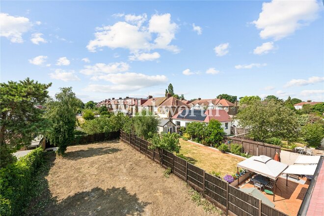 Powys Lane, London, N13