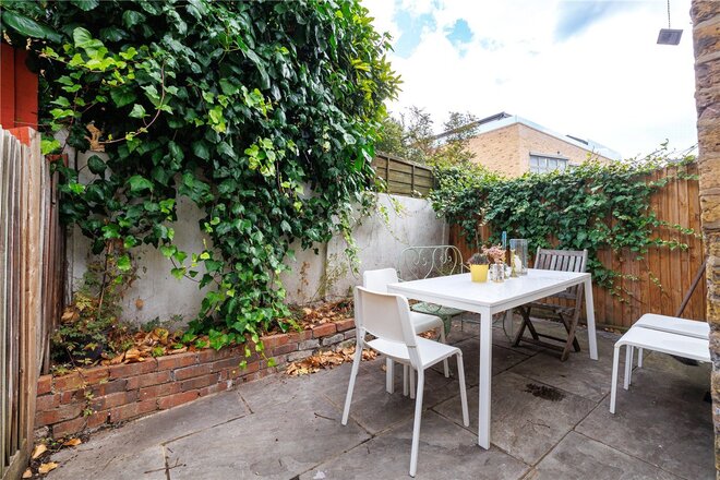 Claybrook Road, London, W6
