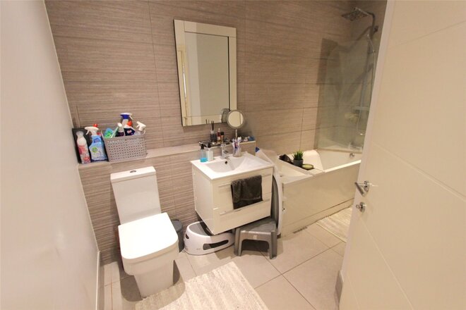 Balmoral Apartments, Westcliff On Sea, SS0