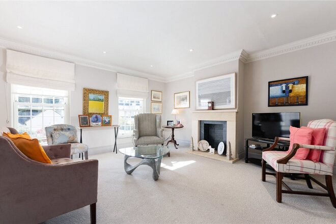 Beaufort Close, London, SW15