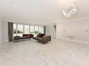Gunnersbury Mews, London, W4