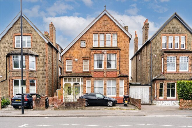 Mitcham Lane, London, SW16