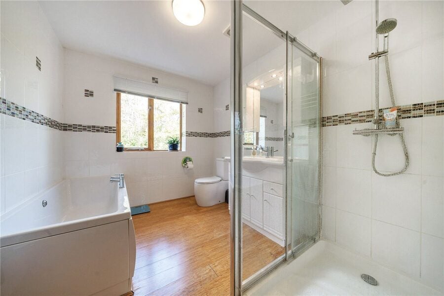 Ensuite