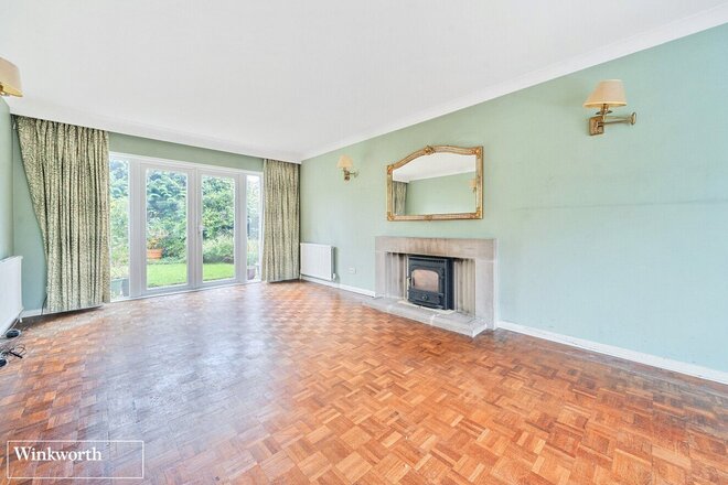 Paddock Fields, Hampshire, RG24