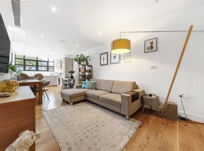 Hogarth Lane, London, W4