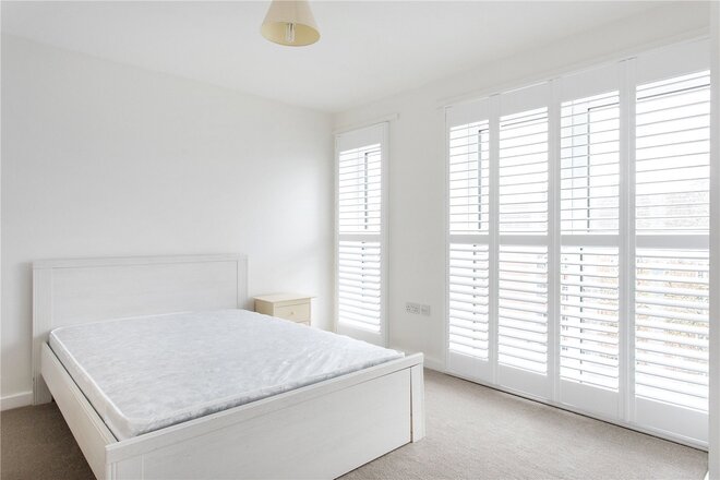 Mullins Place, London, SW4