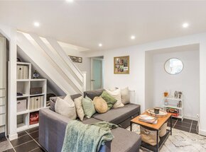 Garratt Lane, London, SW17