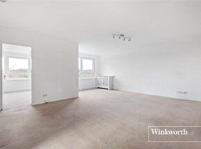 Holden Road, Woodside Park, N12