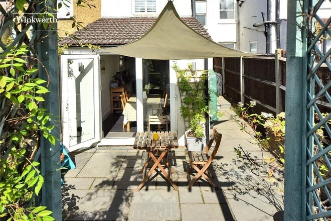 Tharp Road, Surrey, SM6