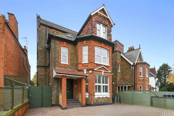 Creffield Road, London, W5