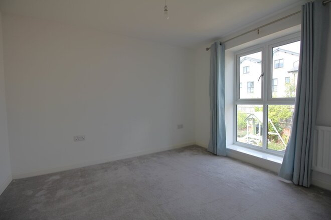 Broad Acre Road, Gloucestershire, GL52