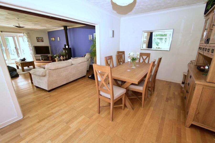 A DINING ROOM 2 NEW.