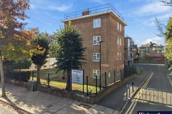 St Johns Court, Queens Drive, N4