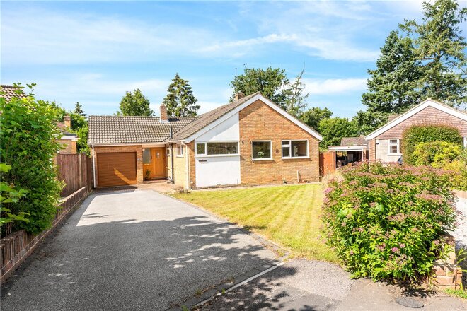 Cupernham Close, Hampshire, SO51