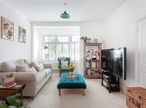 Russell Avenue, London, N22