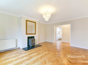 Thames Village, London, W4