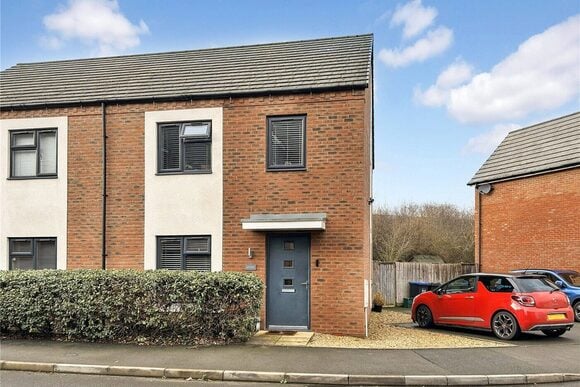 Macbeth Road, Stratford-upon-Avon, CV37